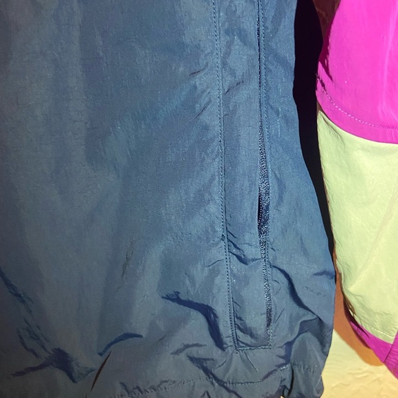 Lululemon Windbreaker Jacket - Picture 4 of 16